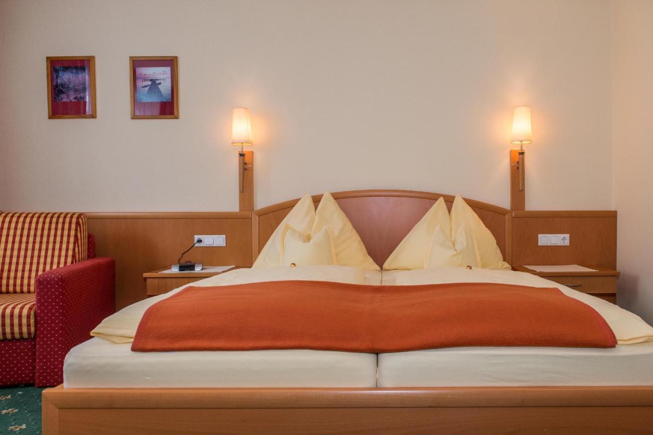 Pension Elisabeth Russbach am Pass Gschütt Zimmer foto
