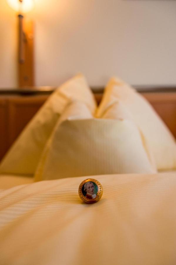 Pension Elisabeth Russbach am Pass Gschütt Zimmer foto